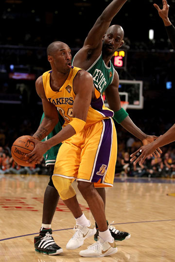 马卡：霍安和拉菲尼亚可能战毕包时回归，巴萨还可能回诺坎普（马卡报：霍安与拉菲尼亚有望战毕包时复出，巴萨或重返诺坎普）